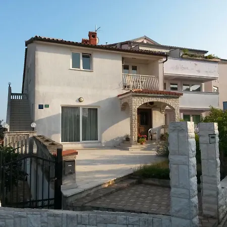 Apartman Mamic *